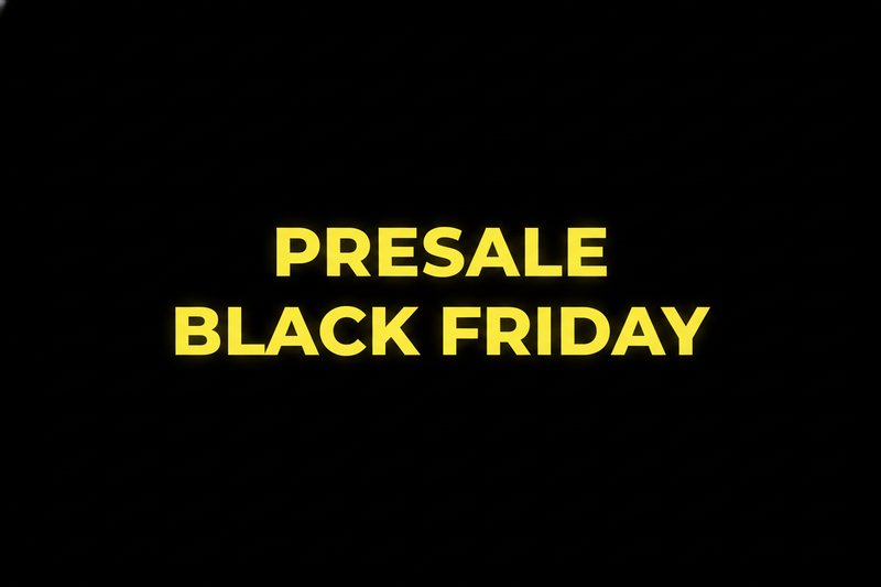 svart bakgrunn med tekst presale black friday